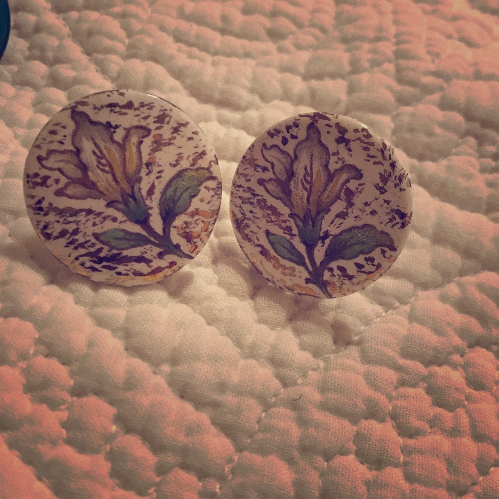 Vintage flower earrings